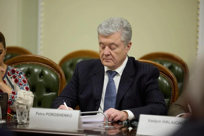 Порошенко обіцяє оскаржити санкції проти себе у Верховному суді