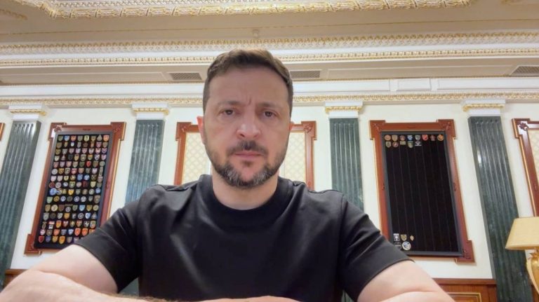Зеленський очікує справедливих покарань за ”абсолютно аморальні” махінації, викриті НАБУ і САП