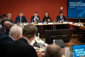 Уряд анонсував нові гранти та впровадження РЕБ для аграріїв