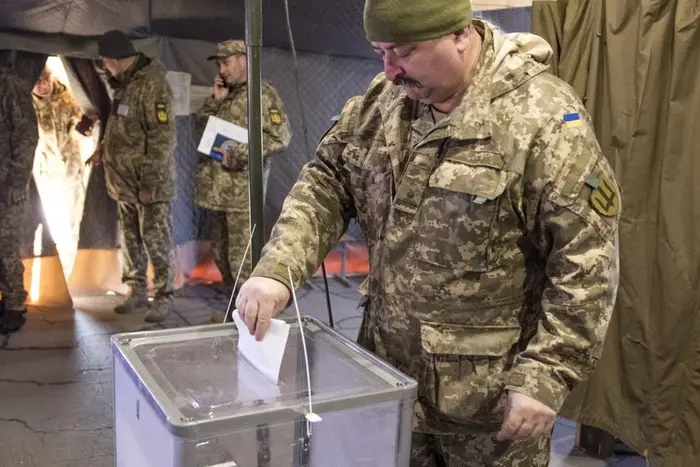 Робоча група з підготовки перших повоєнних виборів вирішує, як будуть голосувати військові