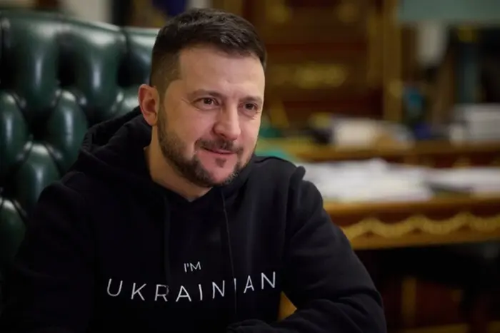 Зеленський привітав українців з Днем батька