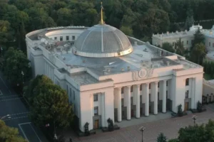 Рада втратила 71 парламентаря за сім років: чому нардепи залишали парламент
