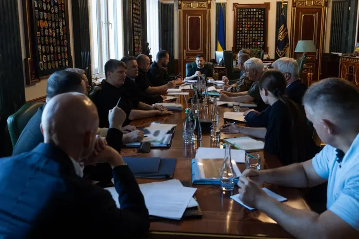 Зеленський провів нараду про підготовку української балістики