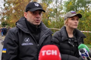 Лубінець повідомив про завершення евакуації охочих із Олешок (відео)