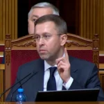 Нові правила бронювання. Прем’єр навів приклад, коли зі 100 заброньованих лише 20 виконують критичні роботи